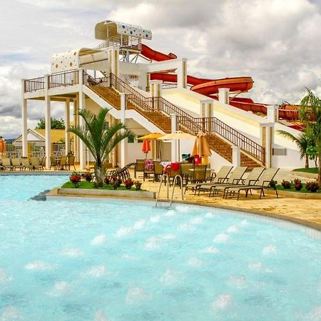 Thermas Lacqua Diroma Com Piscina De Ondas Gratis 24Horas Caldas Novas Eksteriør billede