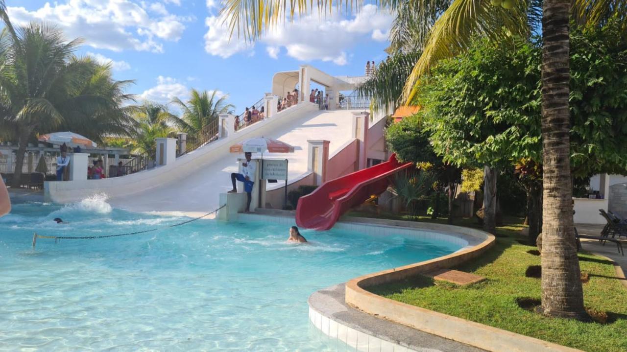Thermas Lacqua Diroma Com Piscina De Ondas Gratis 24Horas Caldas Novas Eksteriør billede