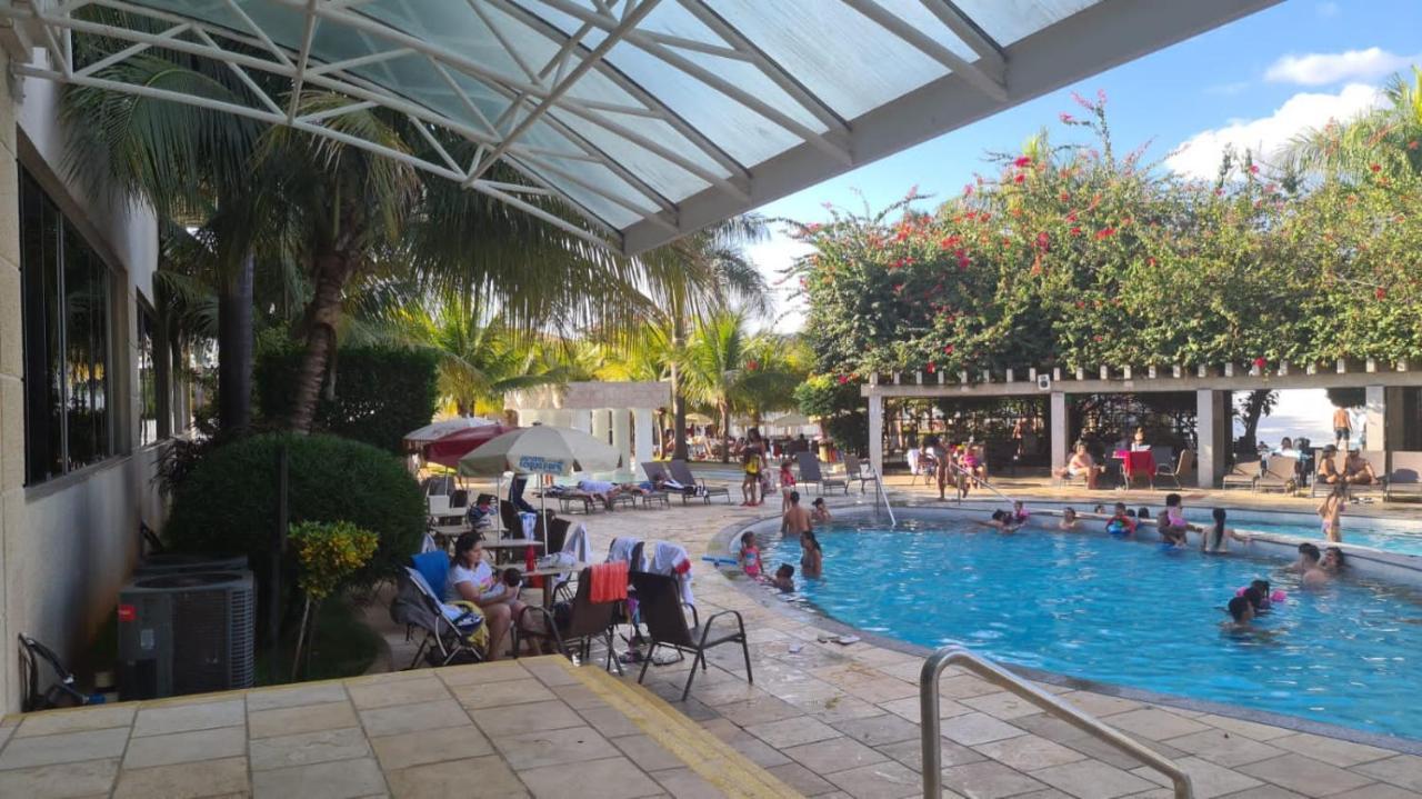 Thermas Lacqua Diroma Com Piscina De Ondas Gratis 24Horas Caldas Novas Eksteriør billede