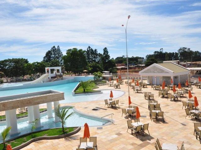 Thermas Lacqua Diroma Com Piscina De Ondas Gratis 24Horas Caldas Novas Eksteriør billede