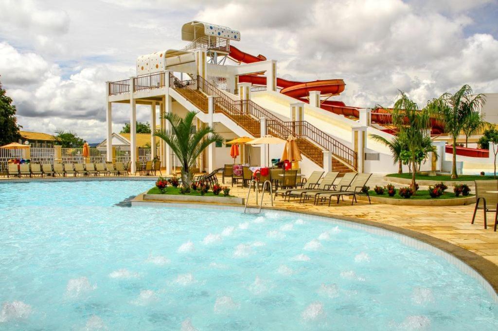 Thermas Lacqua Diroma Com Piscina De Ondas Gratis 24Horas Caldas Novas Eksteriør billede