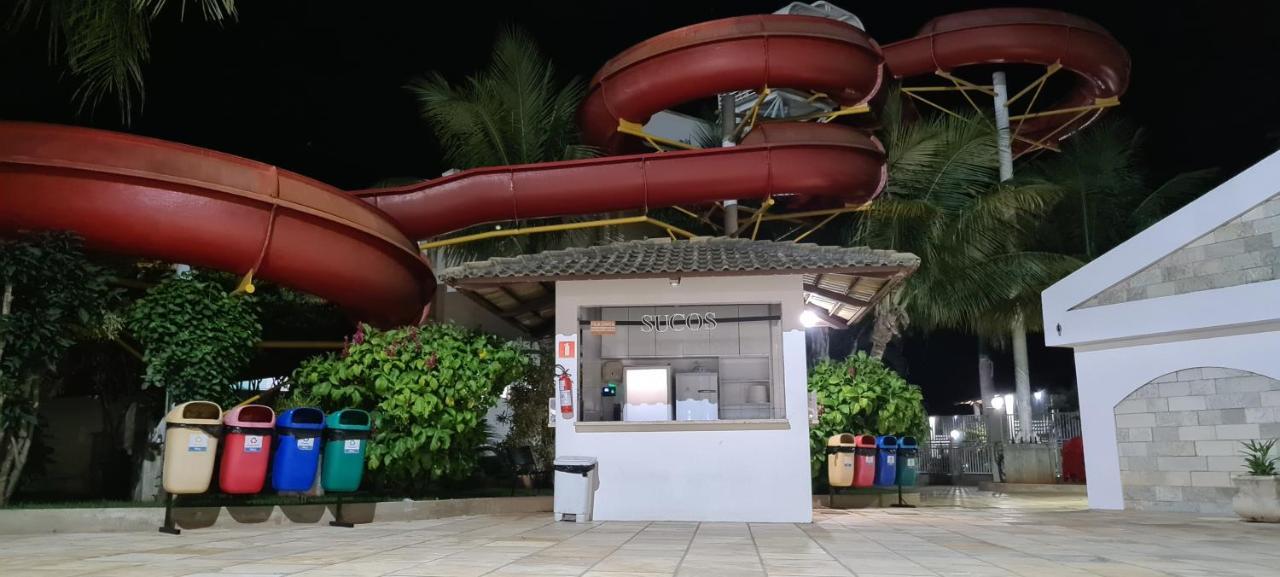 Thermas Lacqua Diroma Com Piscina De Ondas Gratis 24Horas Caldas Novas Eksteriør billede